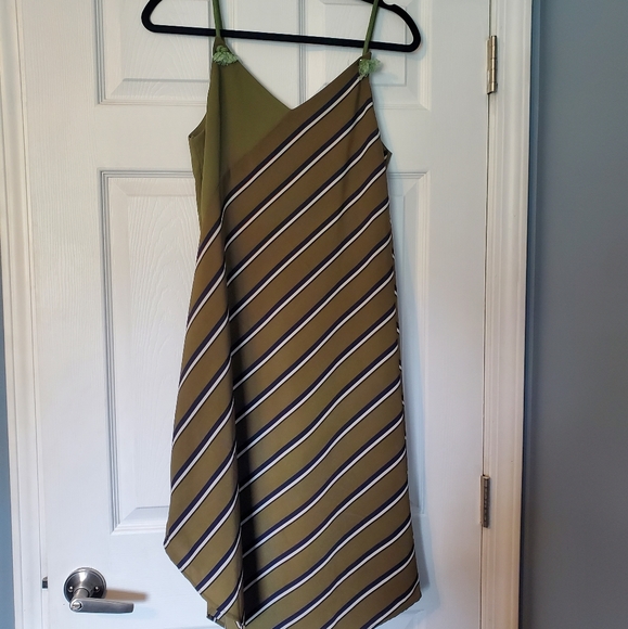 Asymetrical striped dress - Picture 5 of 5